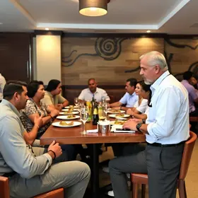 Mauro Mendes, Otaviano Pivetta, Fábio Garcia reúnem lideranças da base governista em restaurante de Cuiabá antes da convenção